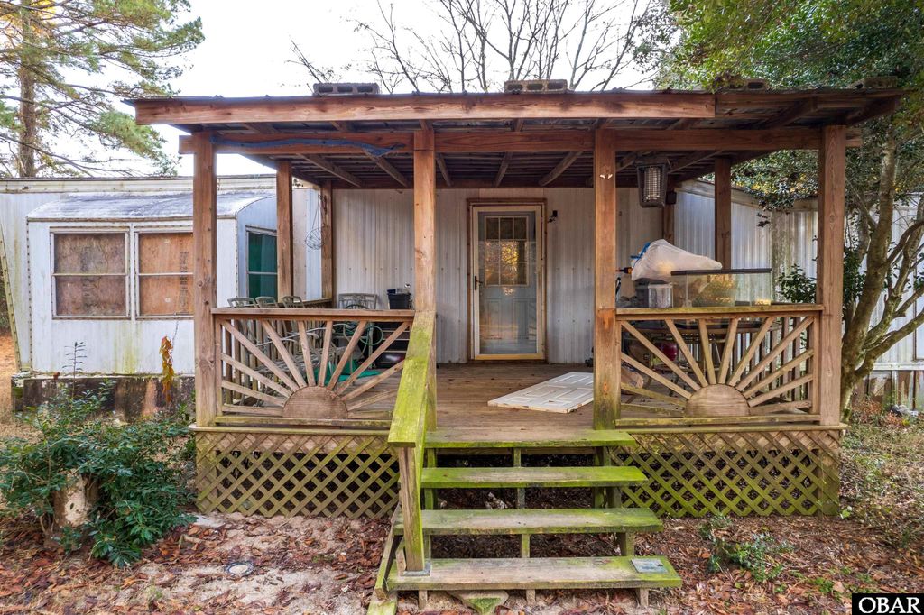 Image 15 of property listing at 128 Snow Goose Lane, Knotts Island, NC 27950