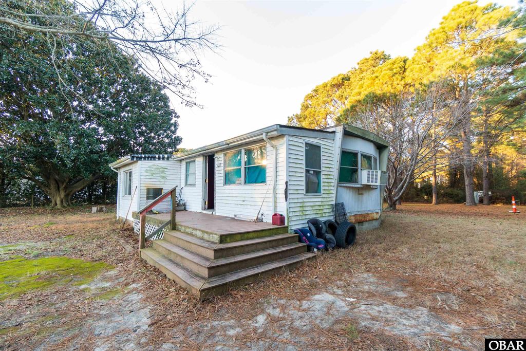 Image 29 of property listing at 128 Snow Goose Lane, Knotts Island, NC 27950