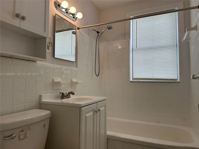 1441 NE 134th Rd 2, North Miami, FL 33161