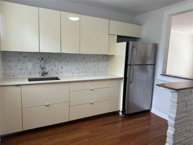 1441 NE 134th Rd 2, North Miami, FL 33161