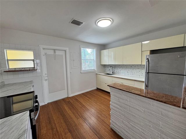 1441 NE 134th Rd 2, North Miami, FL 33161