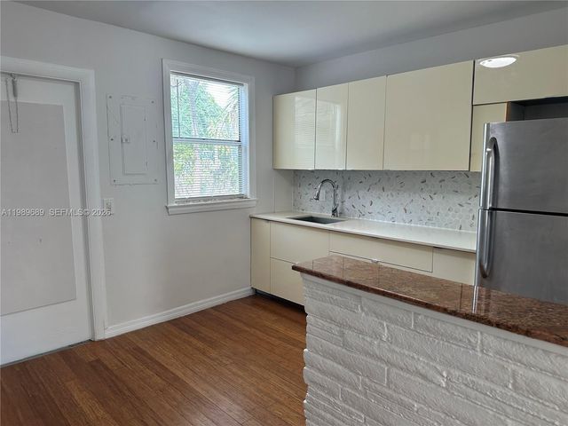 1441 NE 134th Rd 2, North Miami, FL 33161