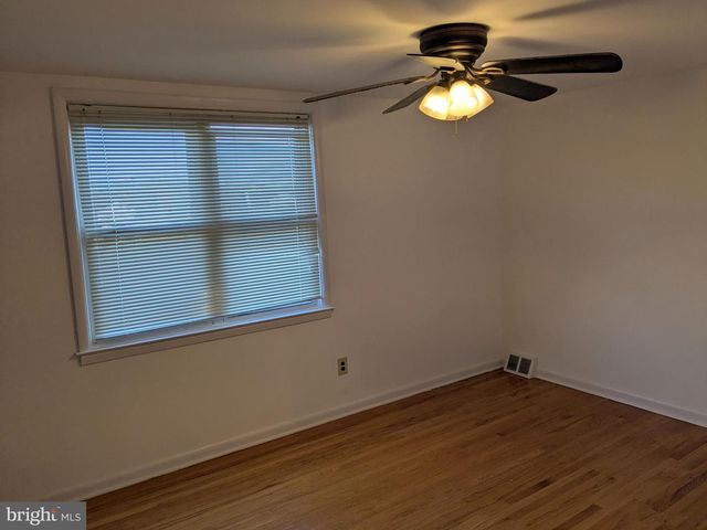 1540 HERMESPROTA DR, Sharon Hill, PA 19079