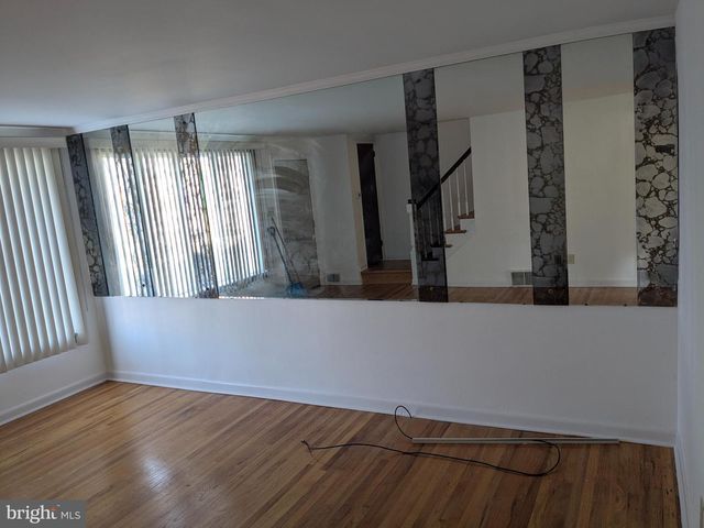 1540 HERMESPROTA DR, Sharon Hill, PA 19079