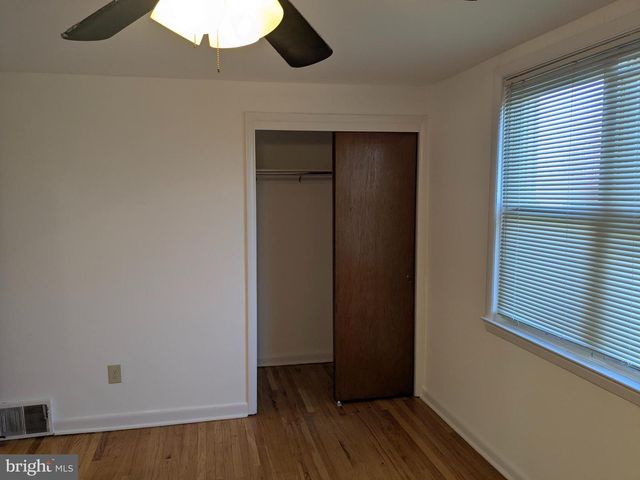 1540 HERMESPROTA DR, Sharon Hill, PA 19079