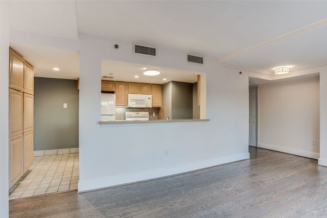 4242 Lomo Alto Drive N51, Highland Park, TX 75219