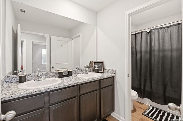 9123 Bennett Forest, Converse, TX 78109