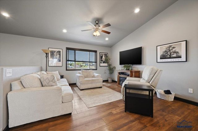 3640 BLACKPOWDER RD, Rapid City, SD 57703