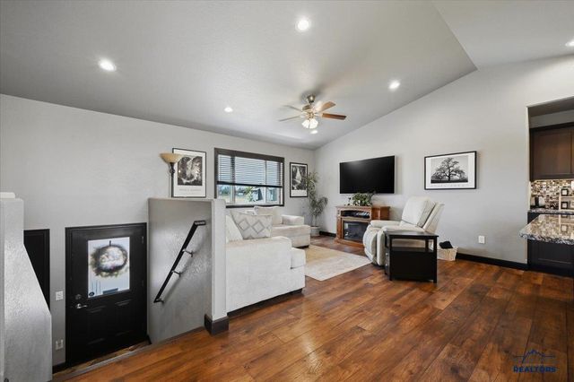 3640 BLACKPOWDER RD, Rapid City, SD 57703