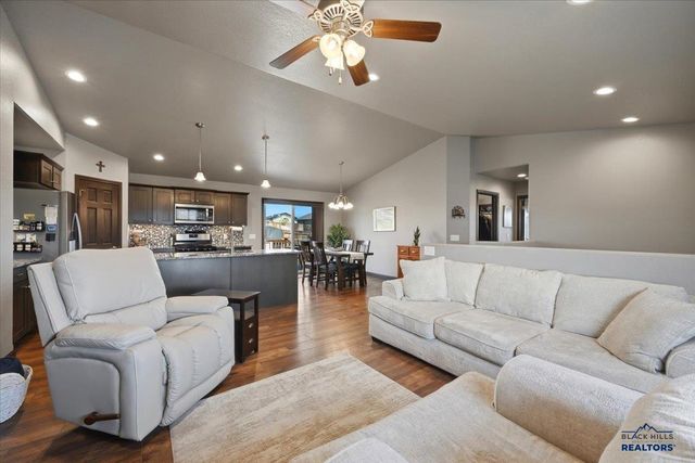 3640 BLACKPOWDER RD, Rapid City, SD 57703