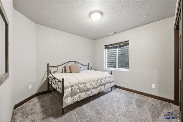 3640 BLACKPOWDER RD, Rapid City, SD 57703