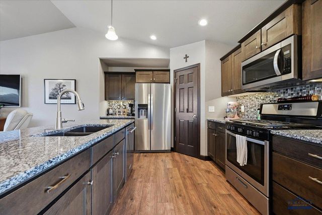 3640 BLACKPOWDER RD, Rapid City, SD 57703