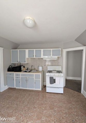609 Thomson Street, Flint, MI 48503