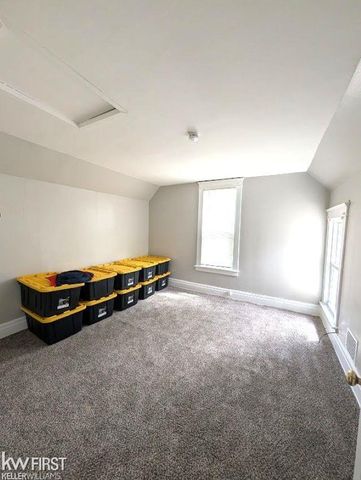 609 Thomson Street, Flint, MI 48503
