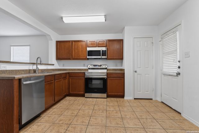 332 Lonestar Gait, Selma, TX 78154