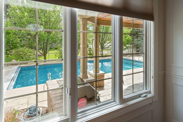 9917 Tanglewood Court, Munster, IN 46321
