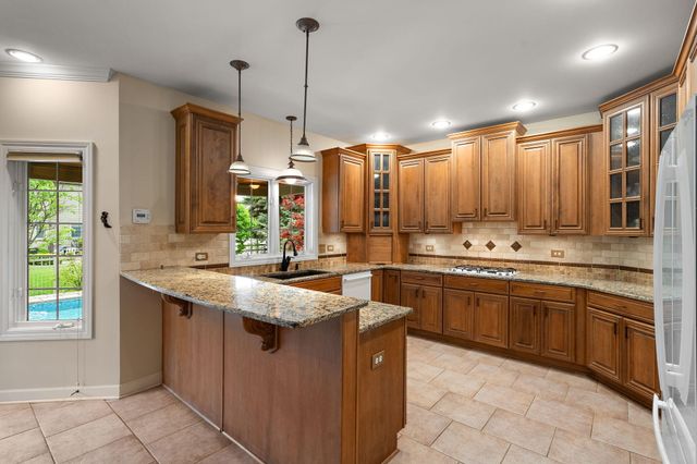9917 Tanglewood Court, Munster, IN 46321