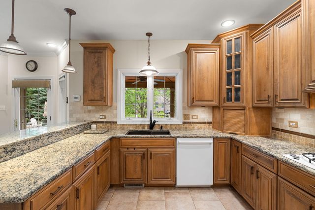 9917 Tanglewood Court, Munster, IN 46321