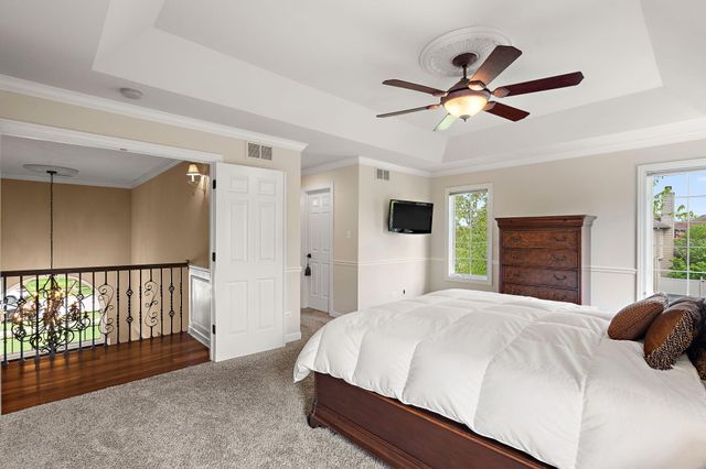 9917 Tanglewood Court, Munster, IN 46321