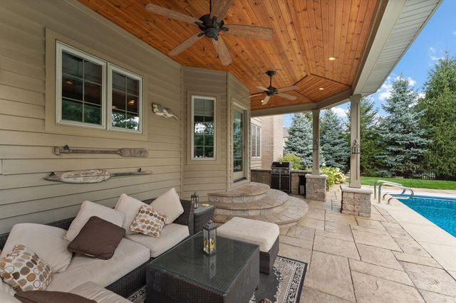 9917 Tanglewood Court, Munster, IN 46321