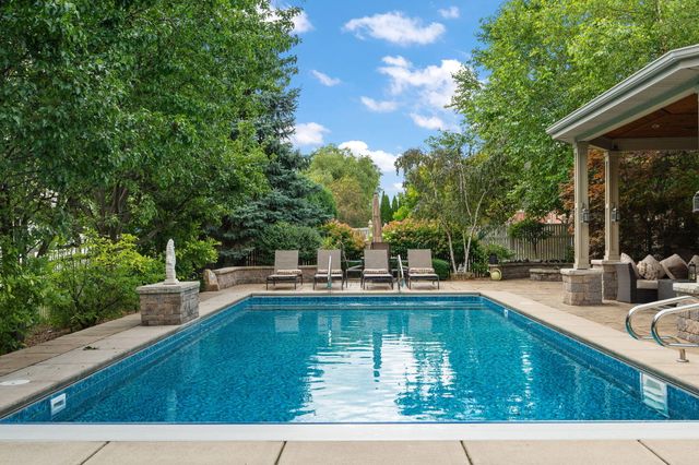 9917 Tanglewood Court, Munster, IN 46321