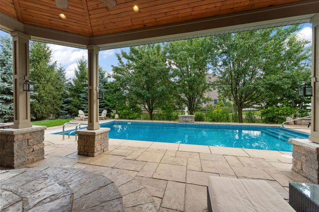 9917 Tanglewood Court, Munster, IN 46321