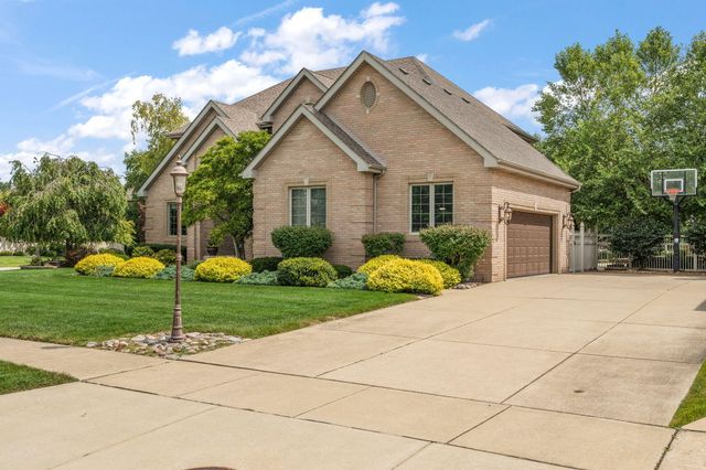 9917 Tanglewood Court, Munster, IN 46321