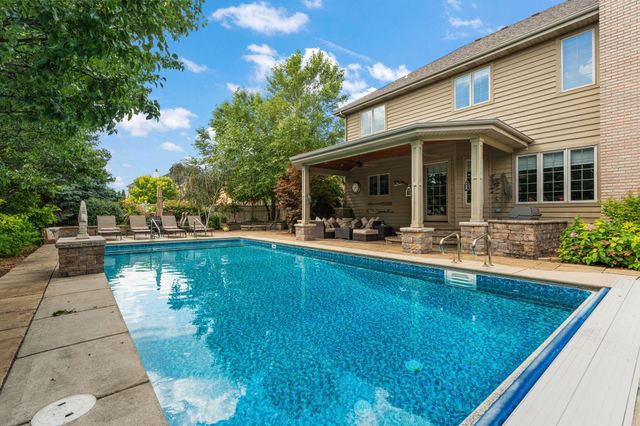 9917 Tanglewood Court, Munster, IN 46321