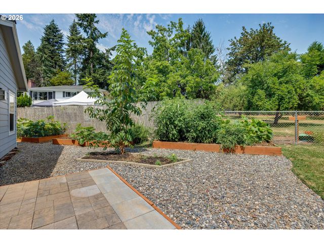 10680 Se MELITA Dr, Happy Valley, OR 97086
