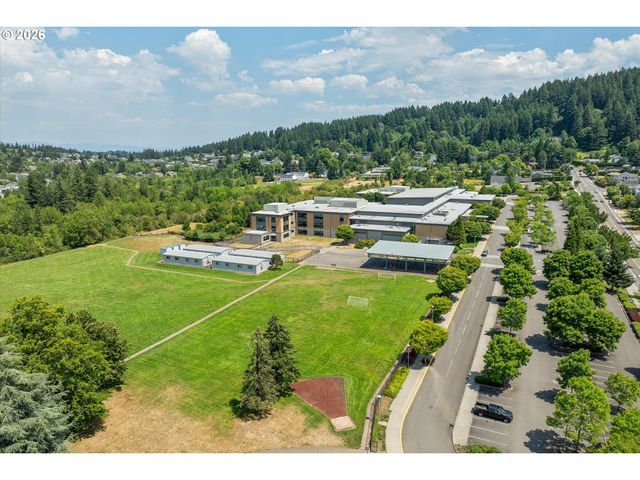 10680 Se MELITA Dr, Happy Valley, OR 97086