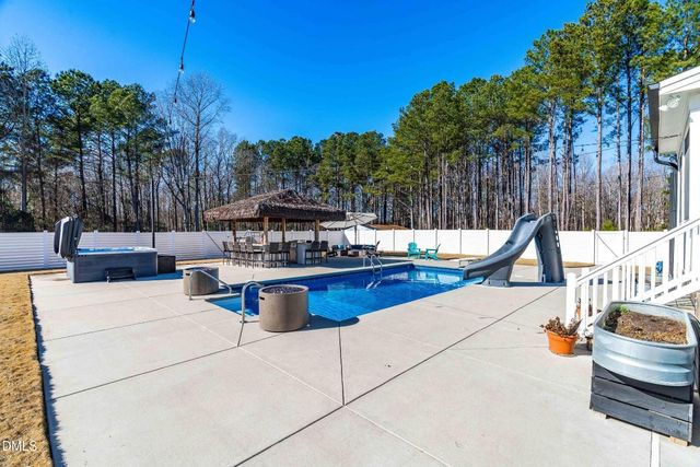 1605 Freedom Road, Smithfield, NC 27577