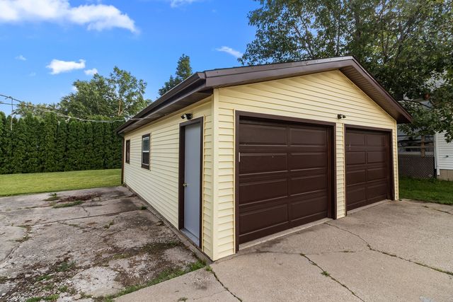 603 W Burbank Street, Harvard, IL 60033