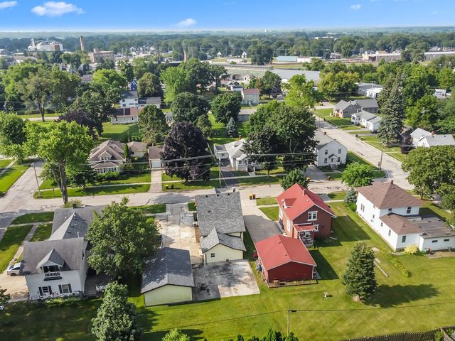 603 W Burbank Street, Harvard, IL 60033