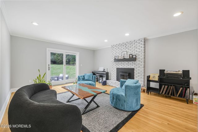 15 Huntley Road, Holmdel, NJ 07733