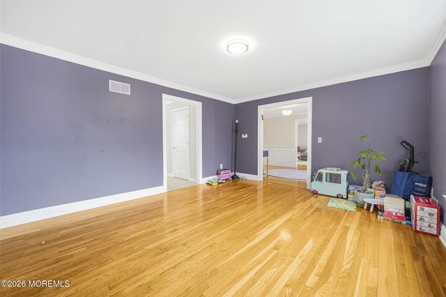 15 Huntley Road, Holmdel, NJ 07733
