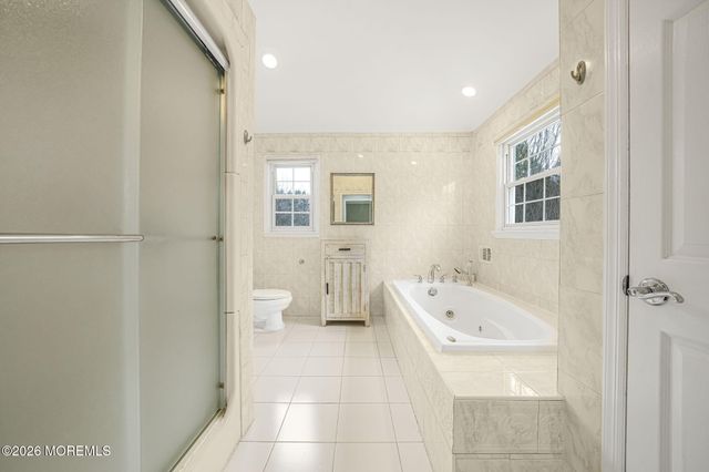 15 Huntley Road, Holmdel, NJ 07733