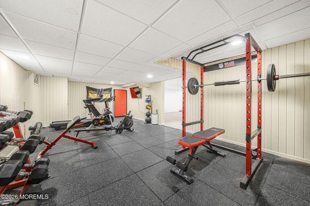 15 Huntley Road, Holmdel, NJ 07733