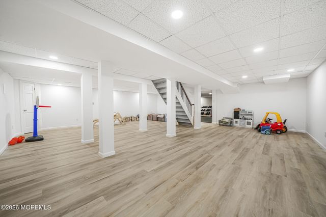 15 Huntley Road, Holmdel, NJ 07733