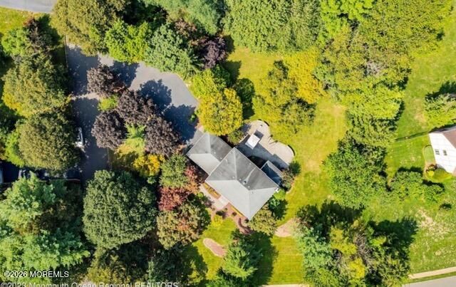 15 Huntley Road, Holmdel, NJ 07733