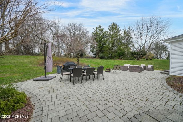 15 Huntley Road, Holmdel, NJ 07733