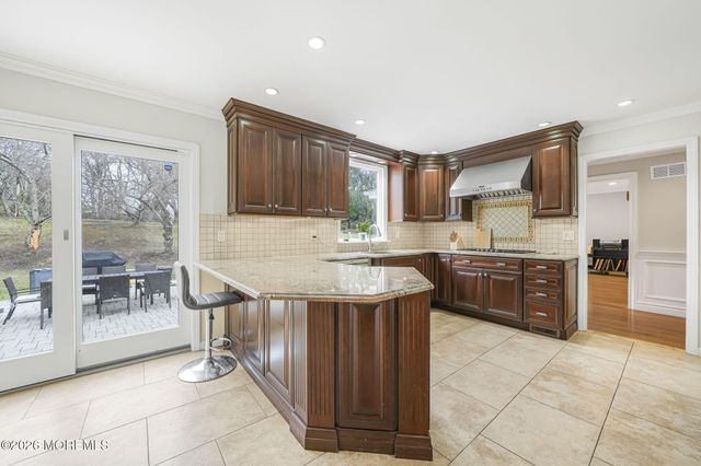 15 Huntley Road, Holmdel, NJ 07733