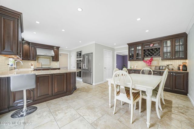 15 Huntley Road, Holmdel, NJ 07733