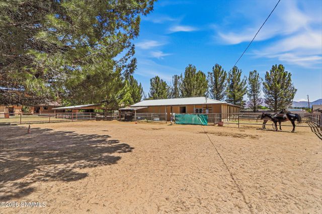 5376 Santa Teresita Drive, Santa Teresa, NM 88008