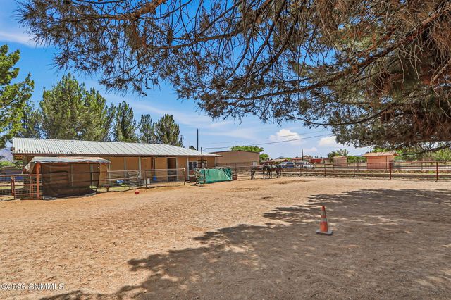 5376 Santa Teresita Drive, Santa Teresa, NM 88008