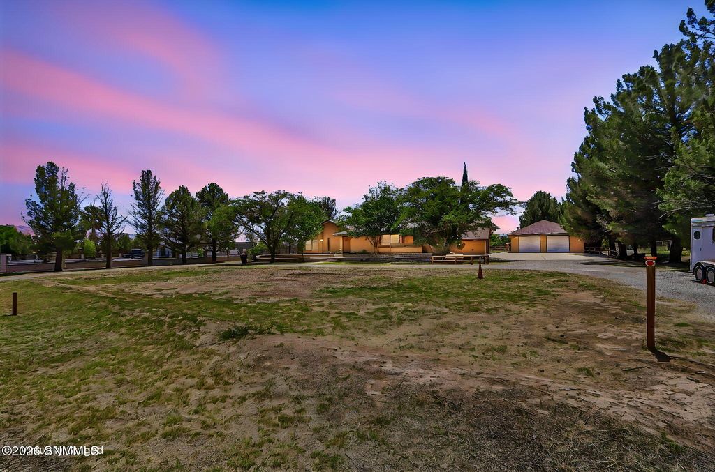 5376 Santa Teresita Drive, Santa Teresa, NM 88008