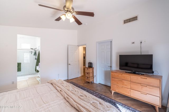 3835 N Nash Creek Court, Tucson, AZ 85745