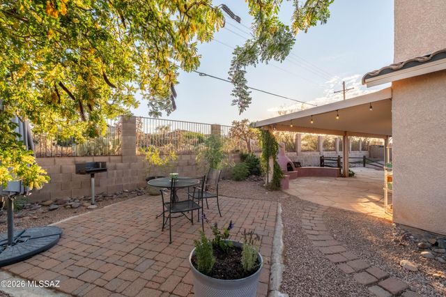 3835 N Nash Creek Court, Tucson, AZ 85745