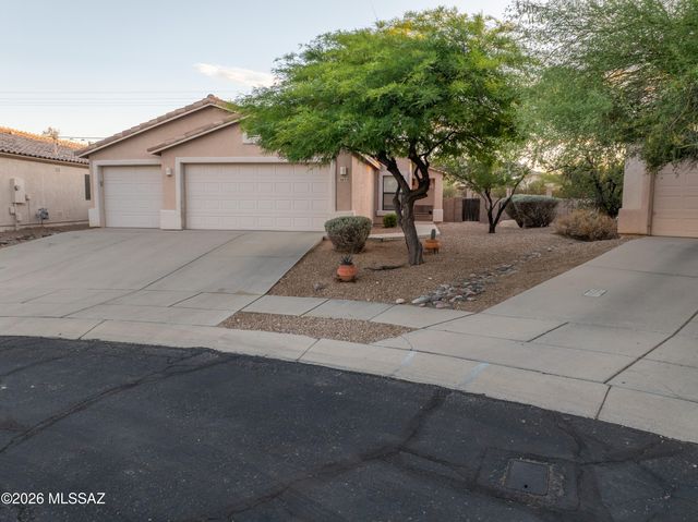 3835 N Nash Creek Court, Tucson, AZ 85745