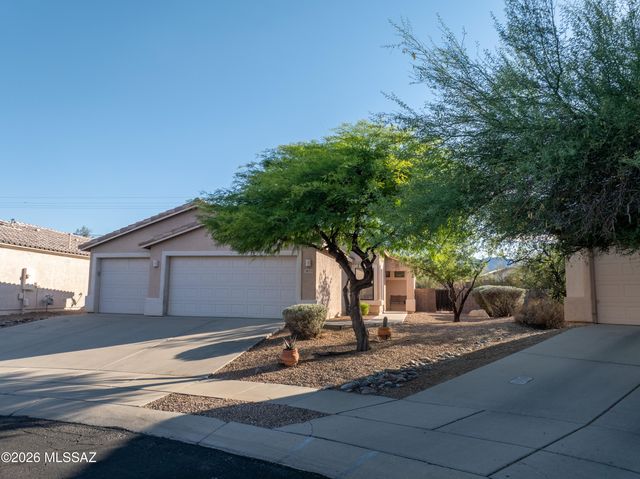 3835 N Nash Creek Court, Tucson, AZ 85745