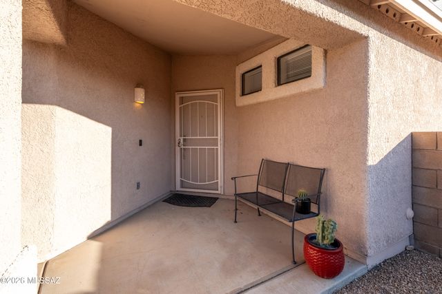 3835 N Nash Creek Court, Tucson, AZ 85745